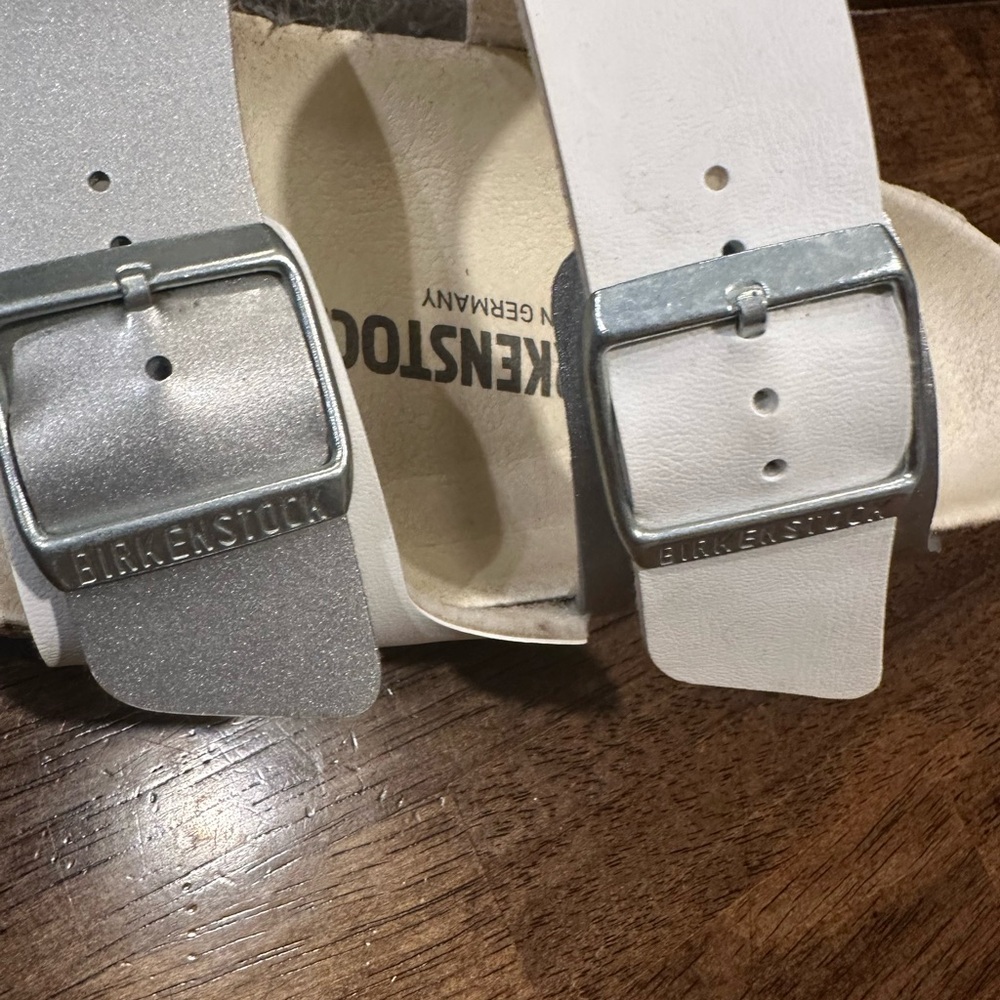 Birkenstock Women’s Metallic Silver Sandals - Picture 6 of 11